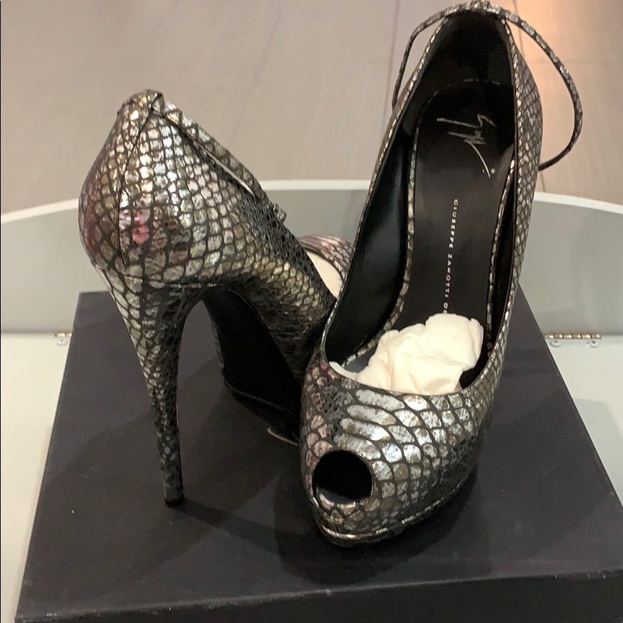 Giuseppe Zanotti Pump